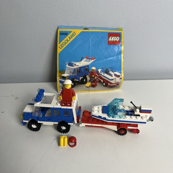 Lego Legoland RV and Boat- Vintage - Set 6698 - 100% Complete And Fully Built - Picture 1 of 11